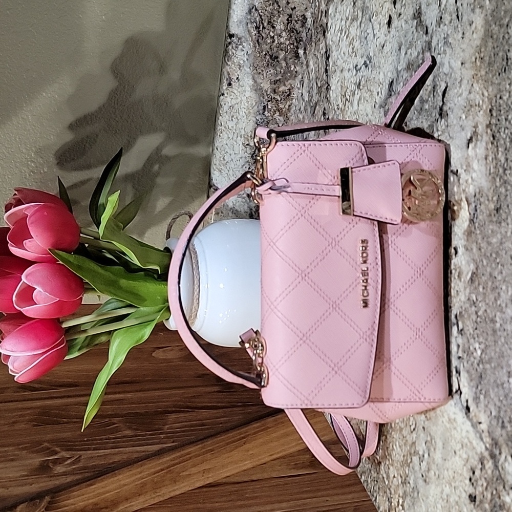 Michael Kors EUC Ava Cross Stitch Mini Crossbody pink Bag - Picture 1 of 14